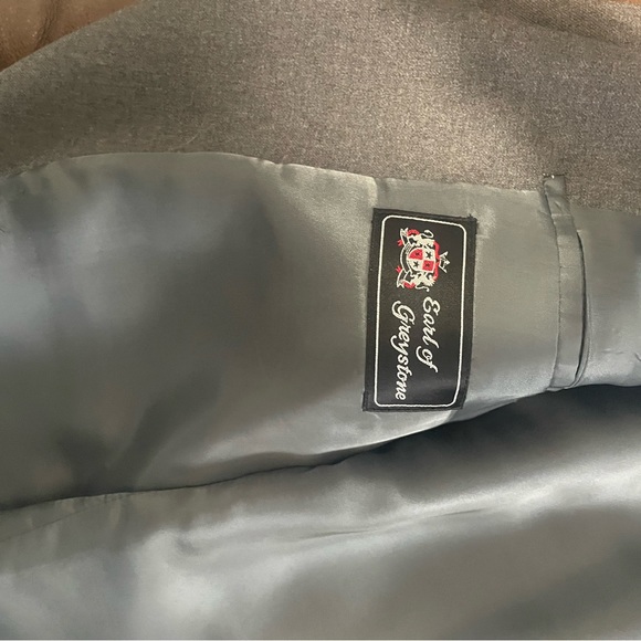 Gray sports coat size 42R, Earl of Greystone - Picture 2 of 4